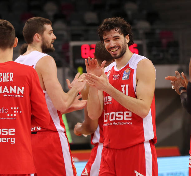 陷入被动 陷入被动